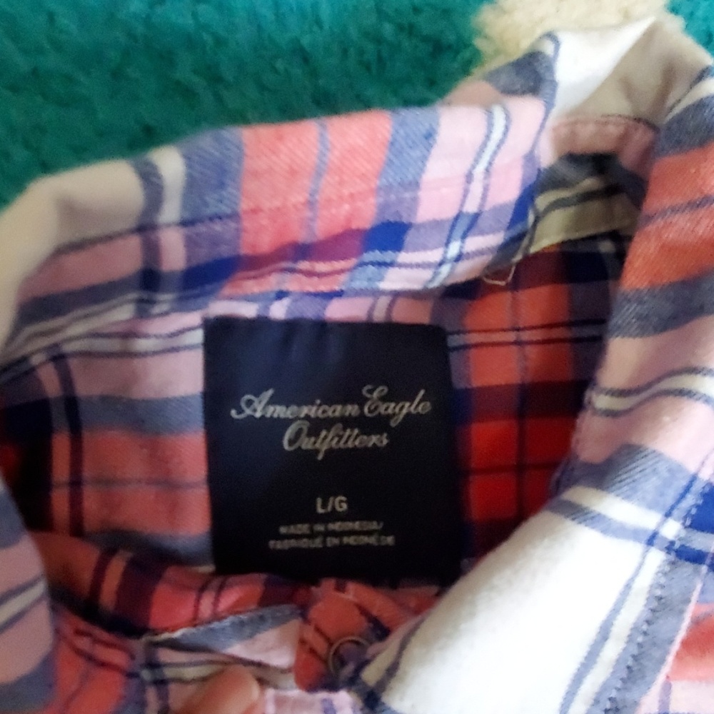 Aeo Button Down Size Large - image 2